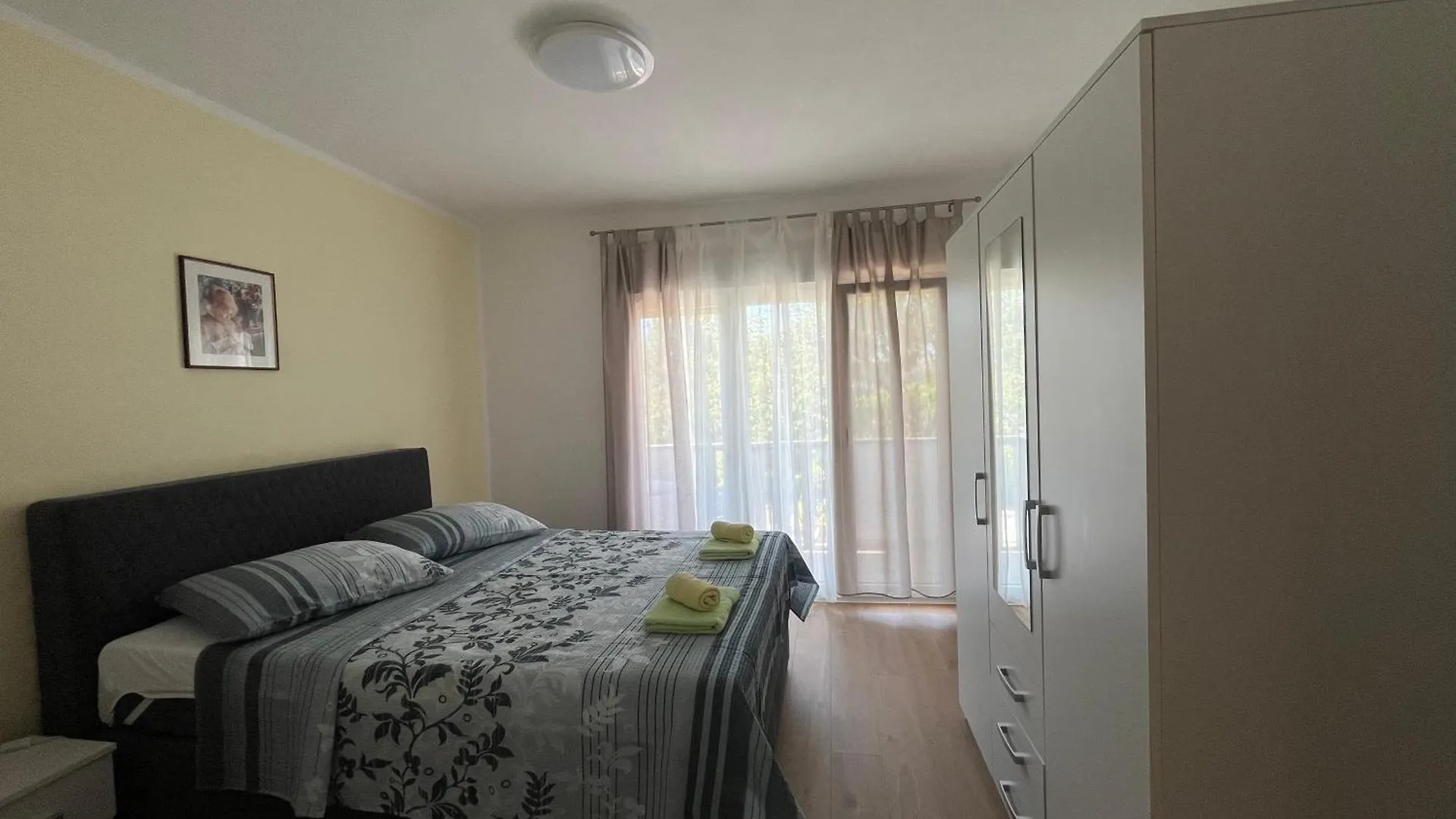 Apartment Apartmani Sara Supetarska Draga